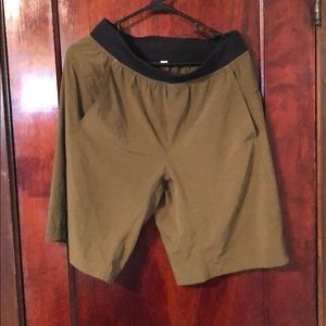 Lulelemon Men’s THE Short. Size L. 9in length